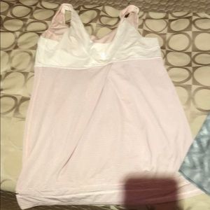 Lululemon workout tank tops (2)